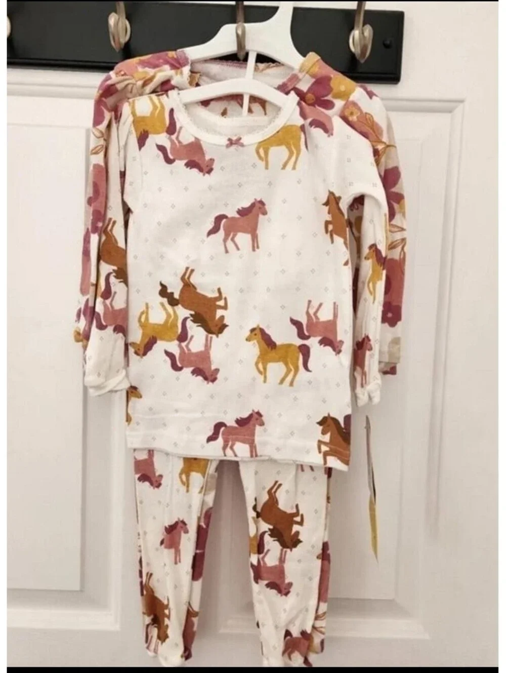 Girls sleepwear